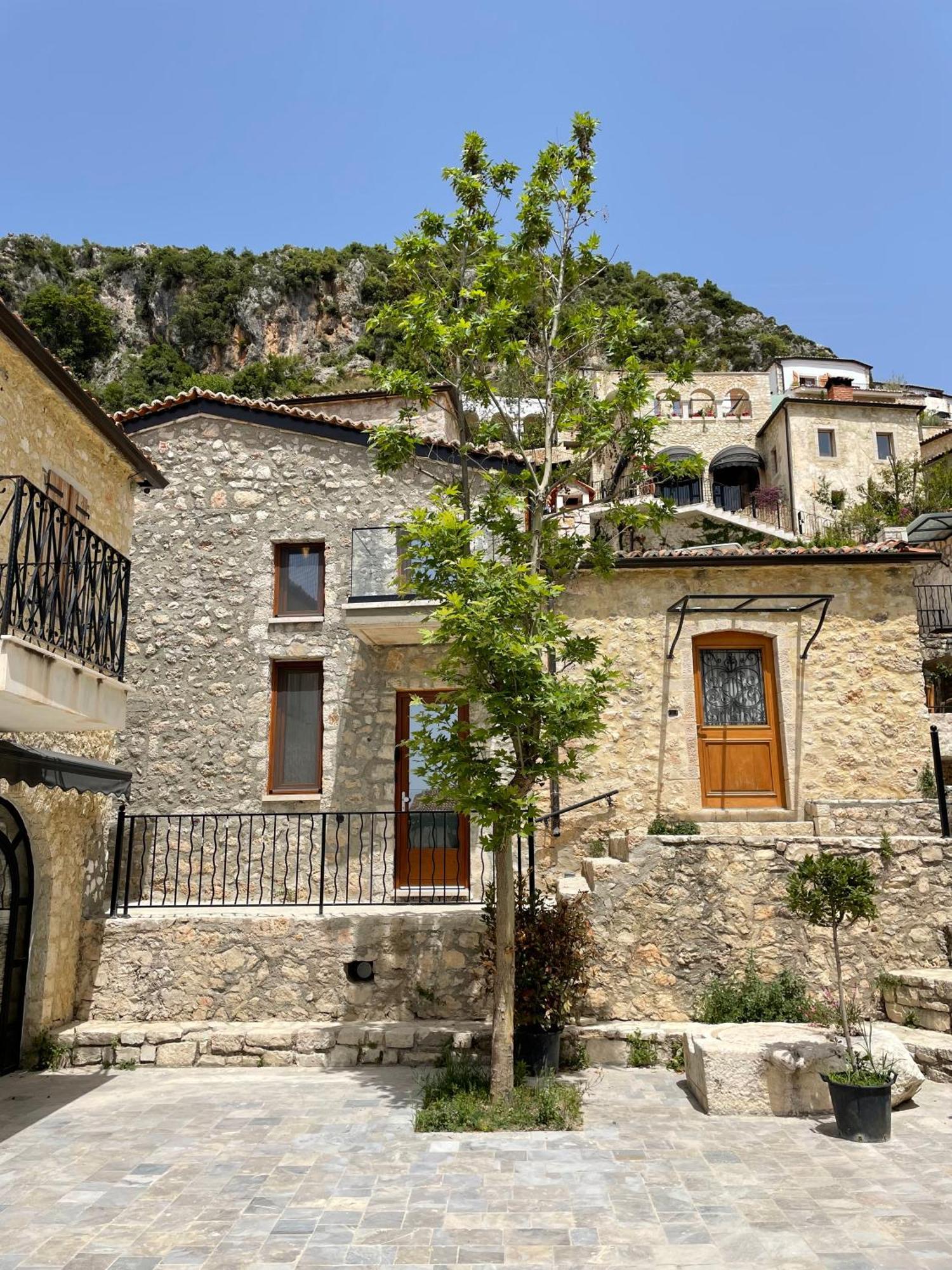 Sea Apartments Dhërmi Exterior foto
